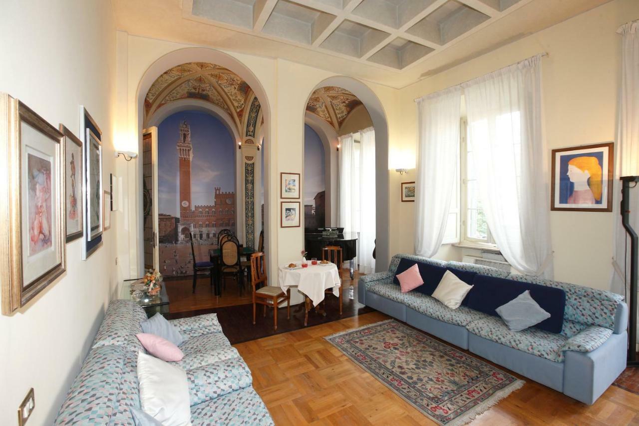 Bed and Breakfast Residenza D'Epoca Montanini Siena Exterior foto