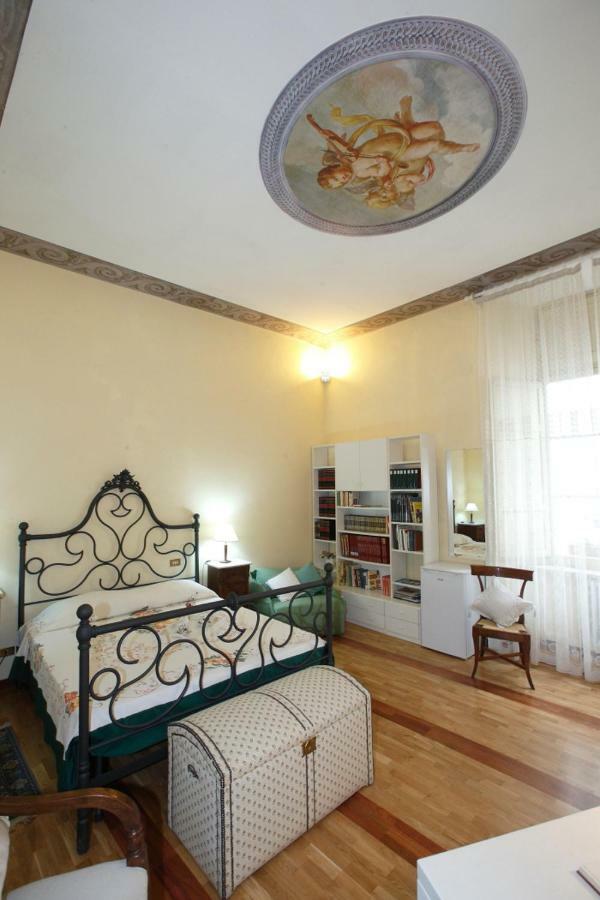 Bed and Breakfast Residenza D'Epoca Montanini Siena Exterior foto